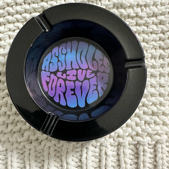 ALF PLASTIC ASHTRAY - Picture 6 of 9